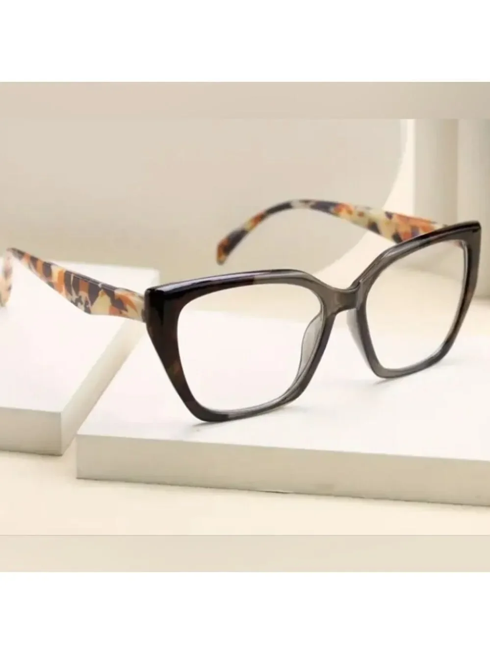 +200 Modern Abstract Oversized Cat eye Readers